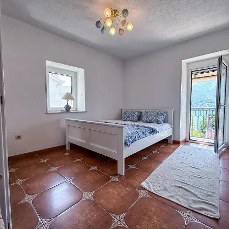 Sea Joy Apartment Kotor Exterior photo